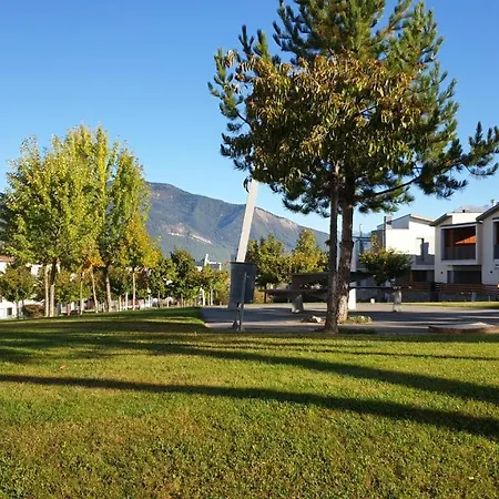 Lejlighed Acogedor En Margas - Wifi - Acceso Privado - Aventura, Esqui Y Golf Sabiñánigo